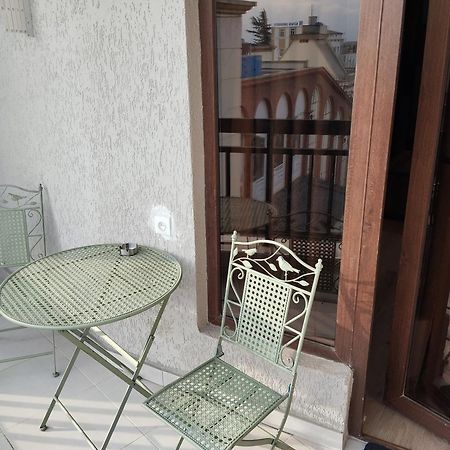 House Number 1 In Kutaisi Apartment Exterior photo